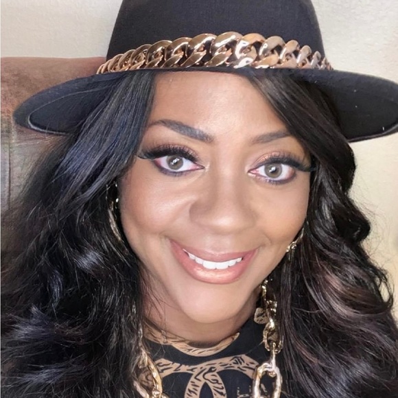 NWOT Stunning 2pcs Set/Black Big Brimmed Fedora Hat /Chain Purse - Picture 9 of 9